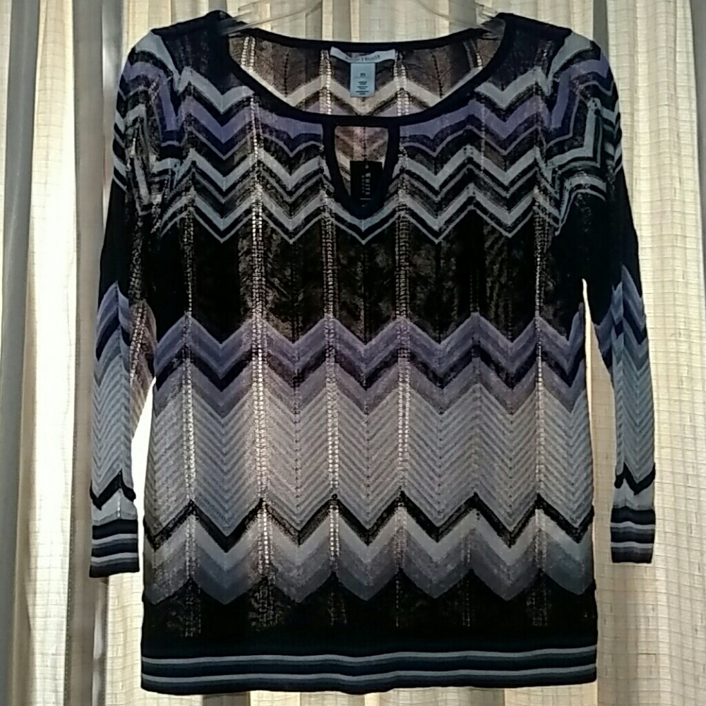 Brand New - XS  3/4 sleeve sweater.